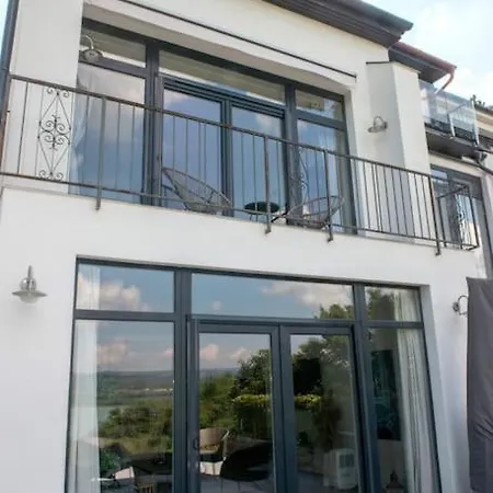 Casa Panorama Вилла Тихань